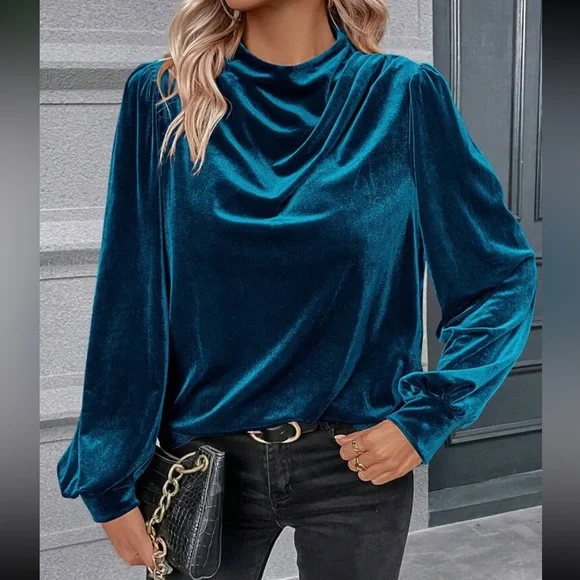 Luxe navy blue draped velvet top - Picture 16 of 16
